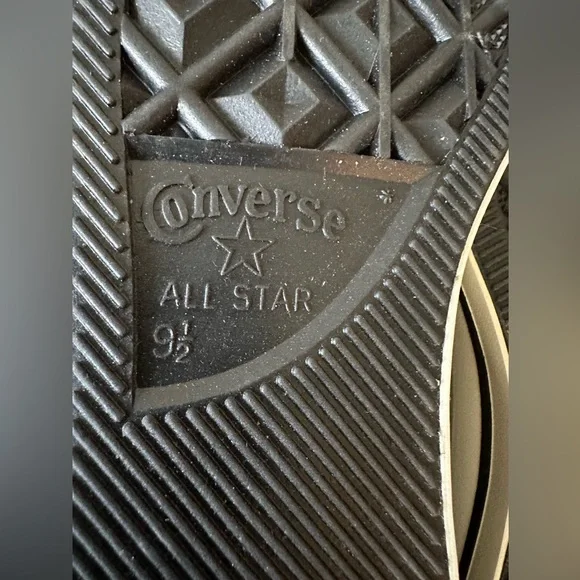 Converse x DC Batman High Tops NWT - Picture 4 of 10